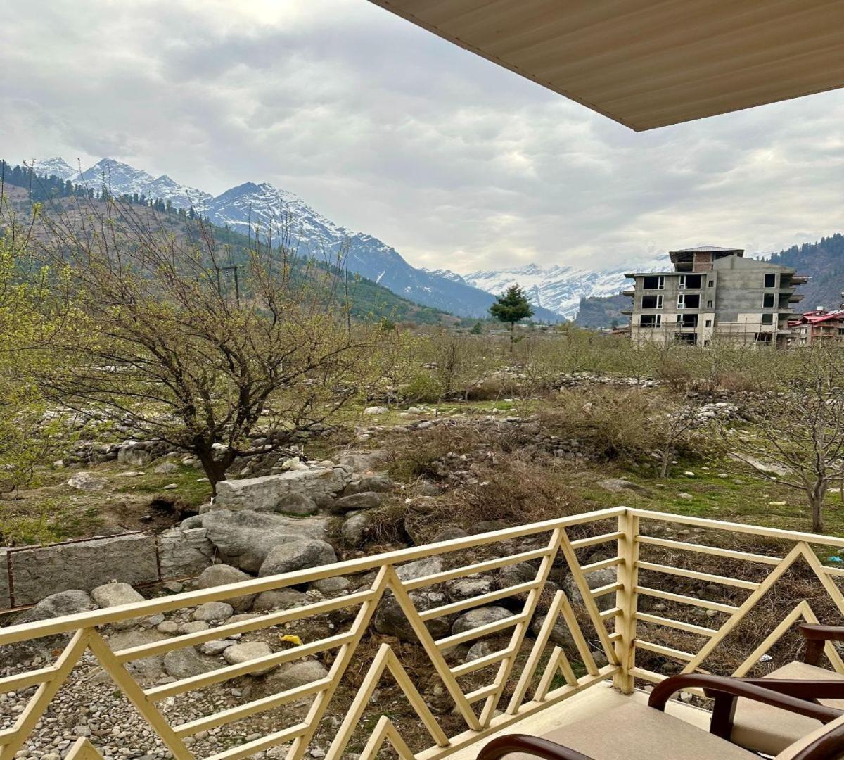 Snow Range Resort And Cottage Vashist Exterior photo